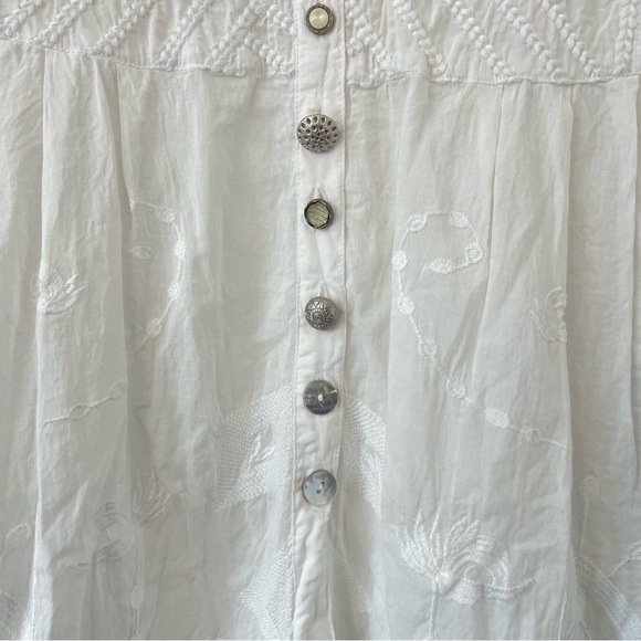 Soft Surroundings Flowy Floral Embroidered Tunic Blouse Mixed Buttons - Picture 6 of 16